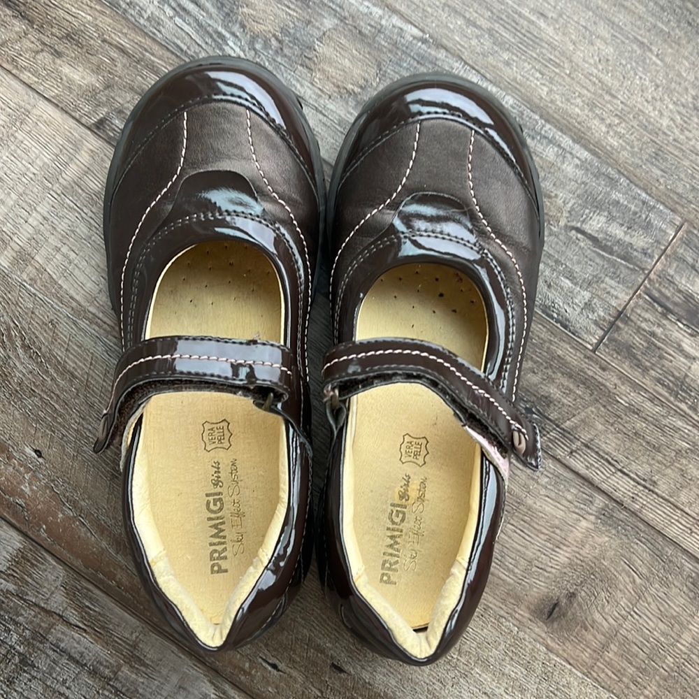 Brown Velcro shoes!